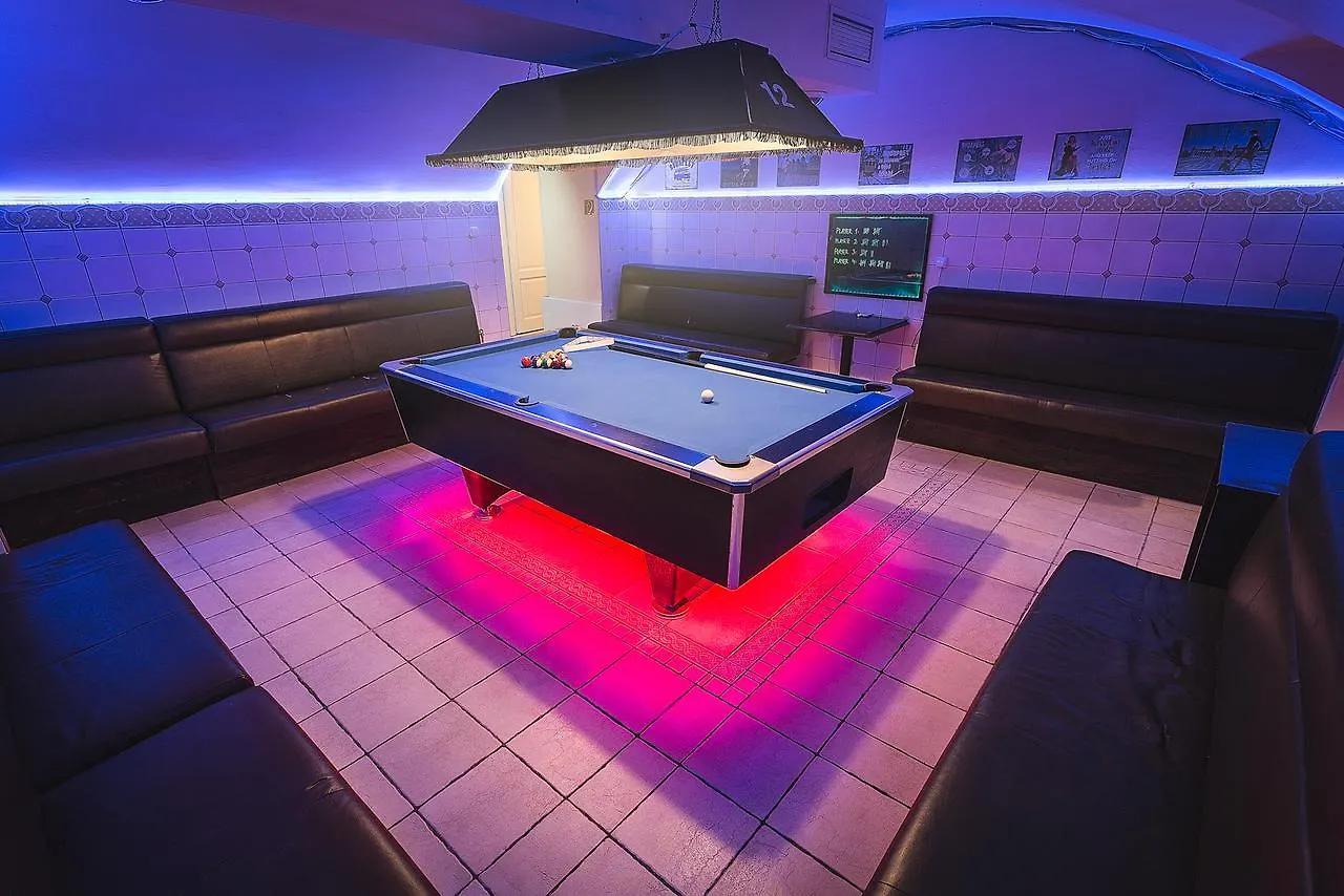 The Bachelor Bar Βίλα Βουδαπέστη