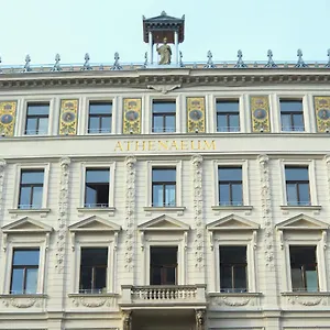Maverick Athenaeum Βουδαπέστη